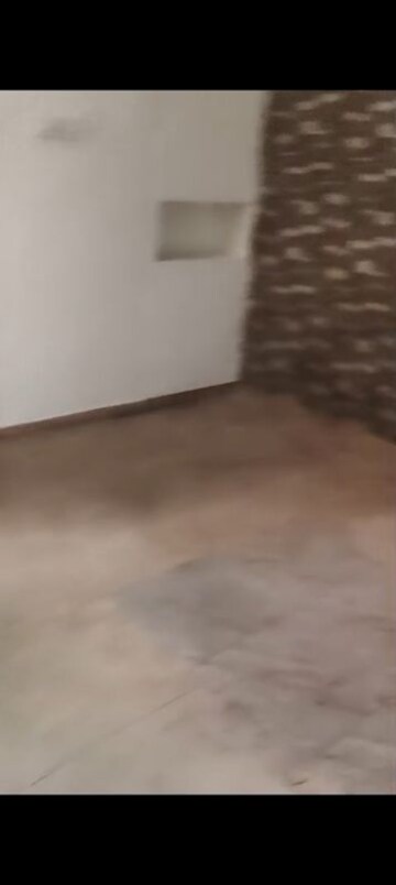 Room in 2 BHK Independent House at Sector 40 – for Rent