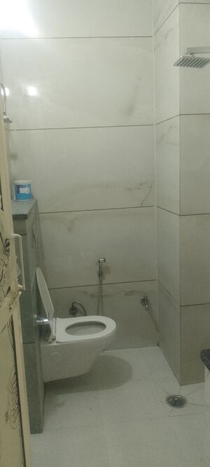 Bathroom in 2 BHK Builder Floor at Arun Yamuna Enclave, Sector 30 – for Rent