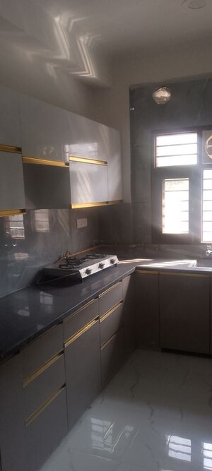 Kitchen in 2 BHK Builder Floor at Arun Yamuna Enclave, Sector 30 – for Rent