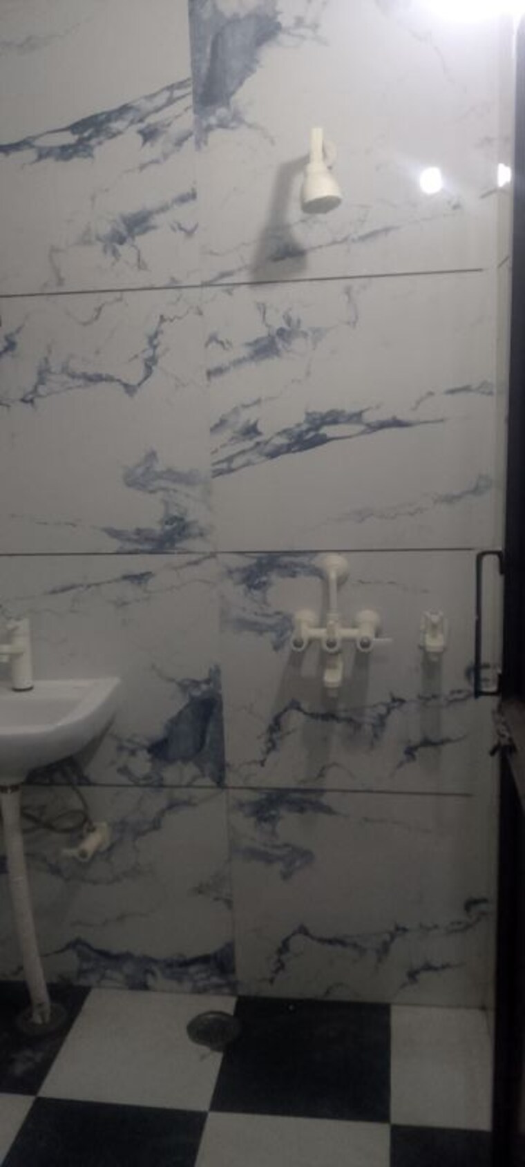 Bathroom, arun-yamuna-enclave 2 Bedroom 1400 Sq.Ft. Builder Floor In Sector 30 Faridabad 9915769