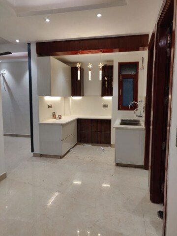 Kitchen in 3 BHK Builder Floor at Marathahalli – for Sale