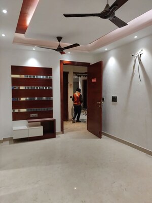 Room in 3 BHK Builder Floor at Marathahalli – for Sale