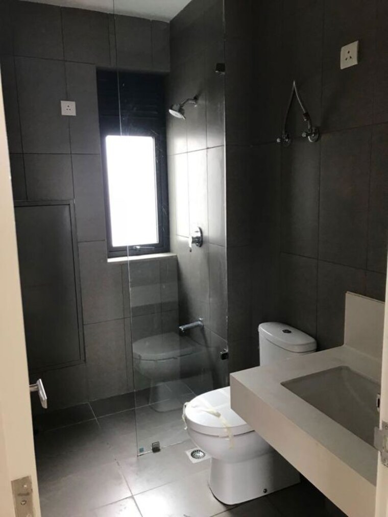 Bathroom, ireo-skyon 2 Bedroom 1370 Sq.Ft. Apartment In Sector 60 Gurgaon 9915812