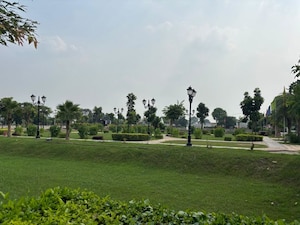  Plot – Garden View at BPTP Parklands, Sector 76 - for Sale