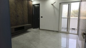 Room in 4 BHK Builder Floor at Parklands, Sector 85 – for Sale