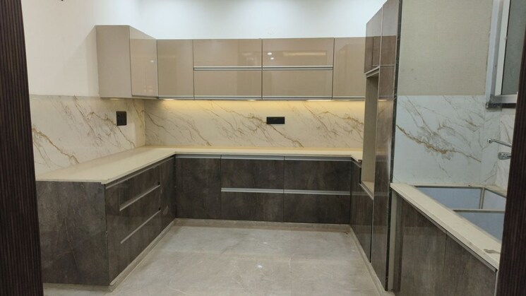 Kitchen, parklands 4 Bedroom 250 Sq.Yd. Builder Floor In Sector 85 Faridabad 9915887