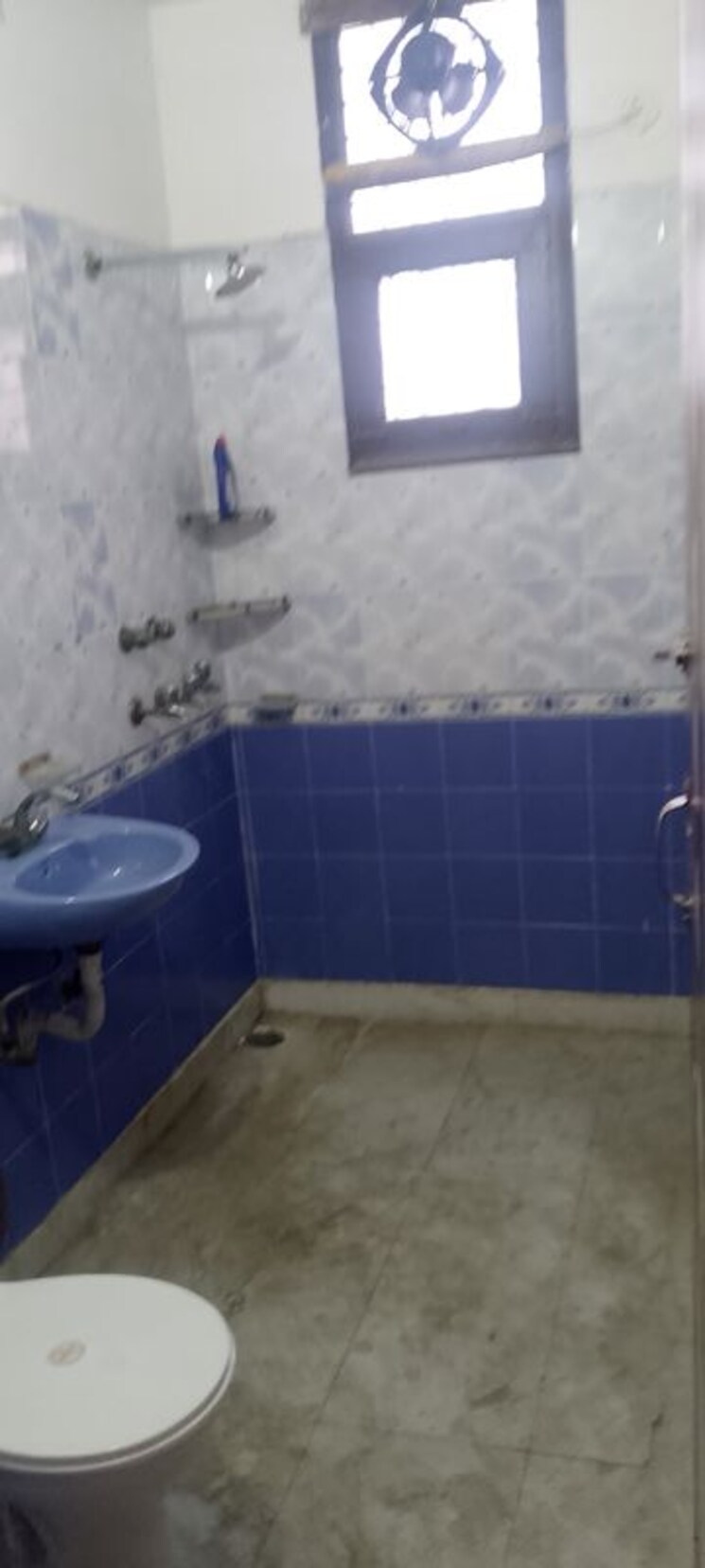Bathroom, spring-field 2 Bedroom 1200 Sq.Ft. Builder Floor In Sector 31 Faridabad 9915930