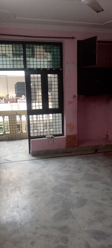 Room in 2 BHK Builder Floor at Spring Field, Sector 31 – for Sale