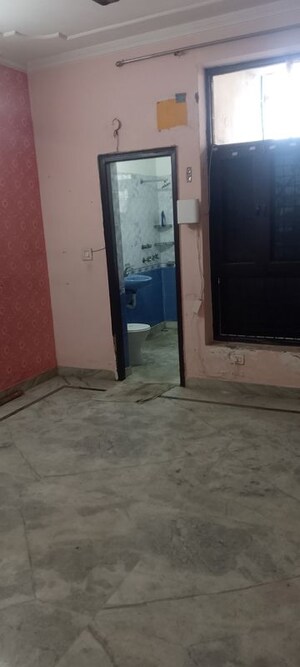 Room in 2 BHK Builder Floor at Spring Field, Sector 31 – for Sale