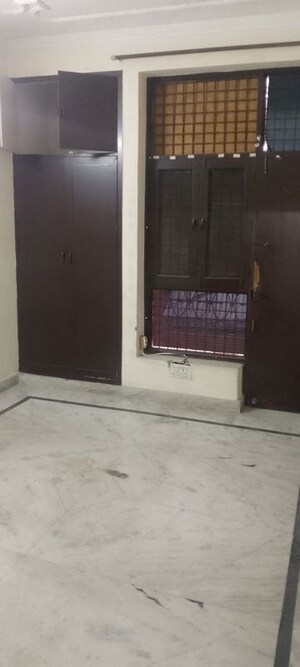 Room in 2 BHK Builder Floor at Spring Field, Sector 31 – for Sale