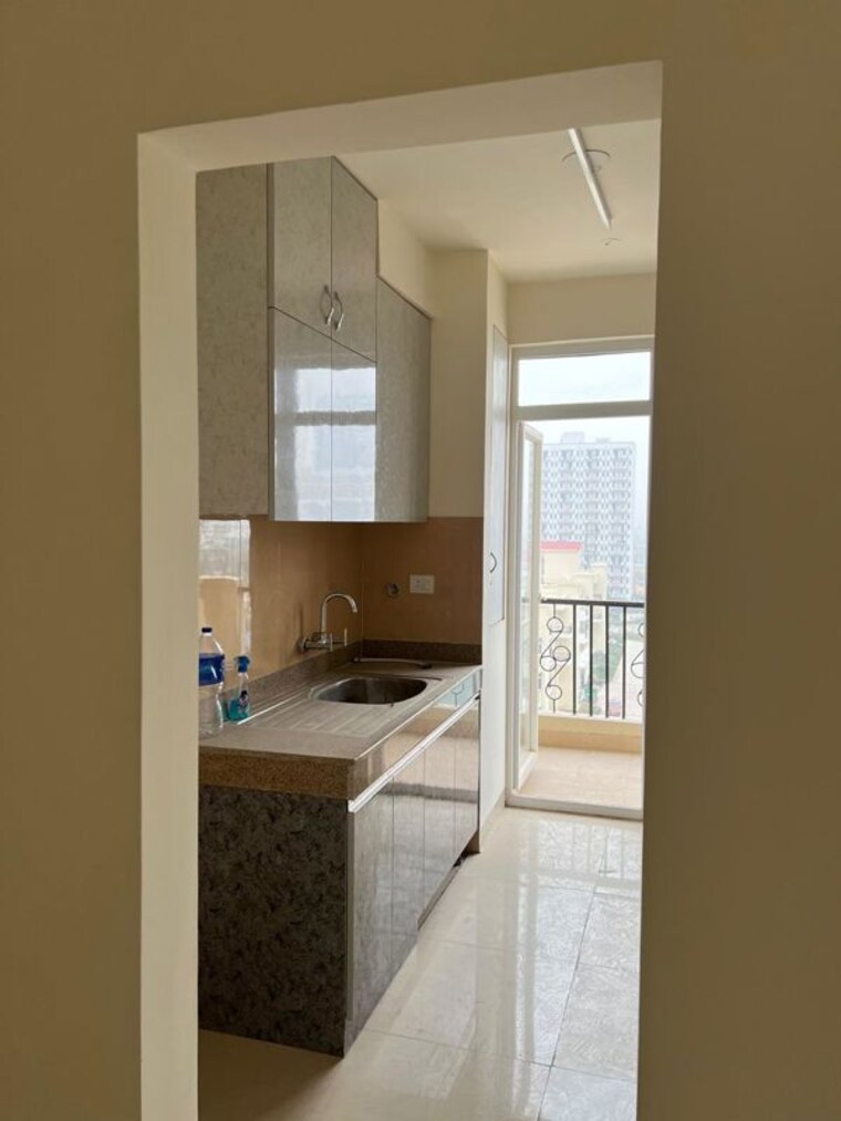 Kitchen, emaar-emerald-estate 3 Bedroom 1310 Sq.Ft. Apartment In Sector 65 Gurgaon 9915985