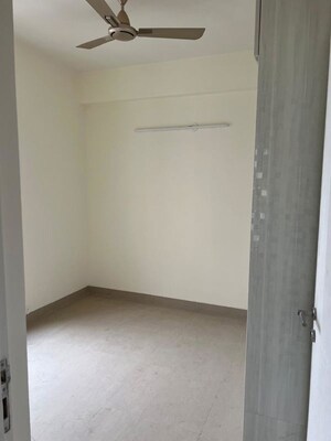 Room in 3 BHK Apartment at Emaar Emerald Estate, Sector 65 – for Rent