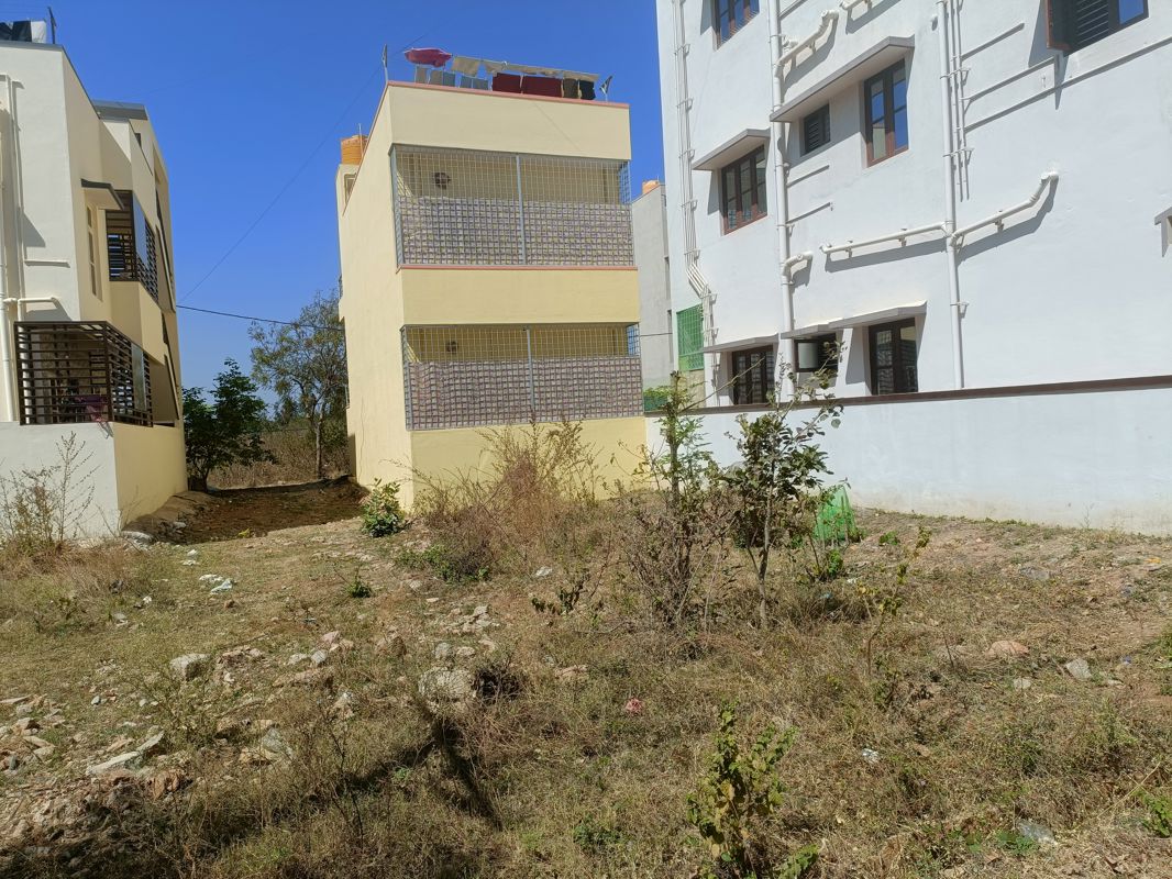 Plot For Sale in Abbigere