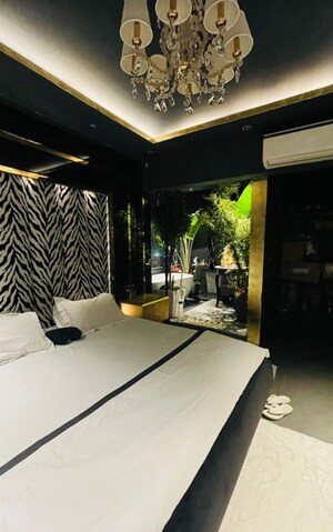 Master Bedroom in 4 BHK Apartment at Tata Primanti-Tower Residences, Sector 72 – for Rent