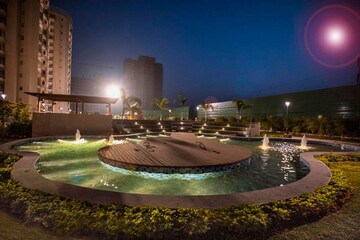 Swimming Pool in 2 BHK Apartment at BPTP Discovery Park, Sector 80 – for Rent