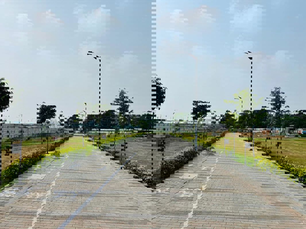 Plot For Sale in BPTP Parkland Pride