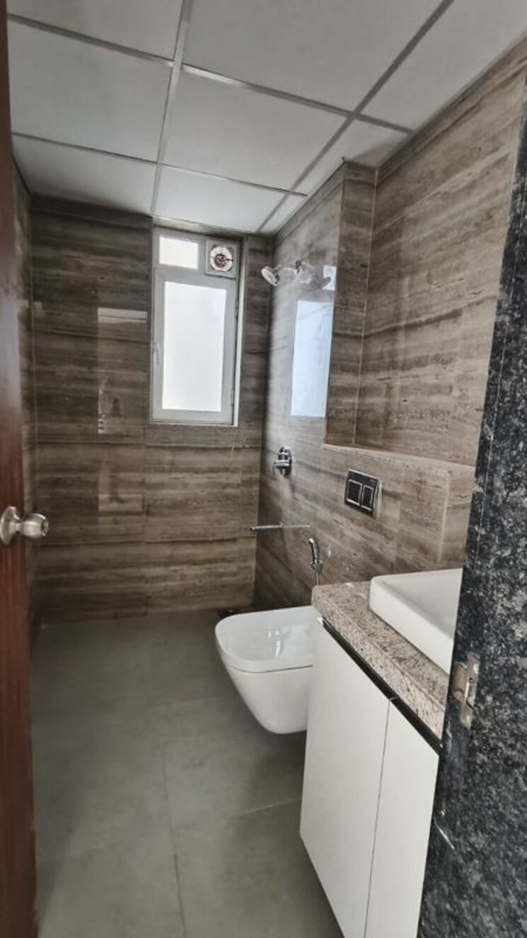 Bathroom, runwal-nirvana 3 Bedroom 1350 Sq.Ft. Apartment In Parel Mumbai 9916197