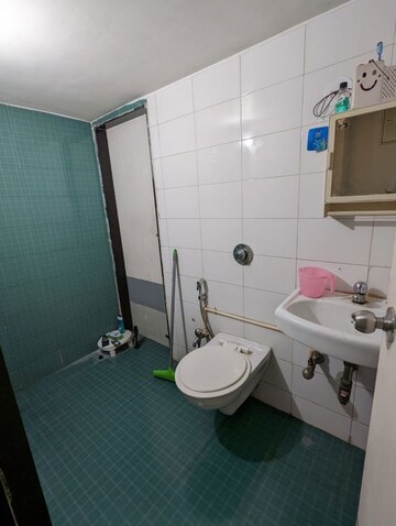 Team Area in 3 BHK Apartment at Hiranandani Tribeca, Ghodbunder Road – for Rent