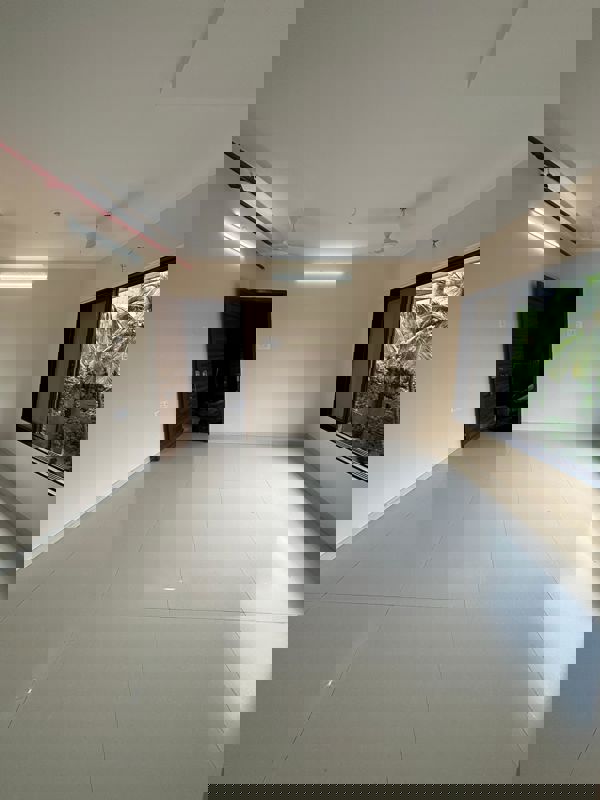 2 BHK Apartment For Rent in Romell Empress