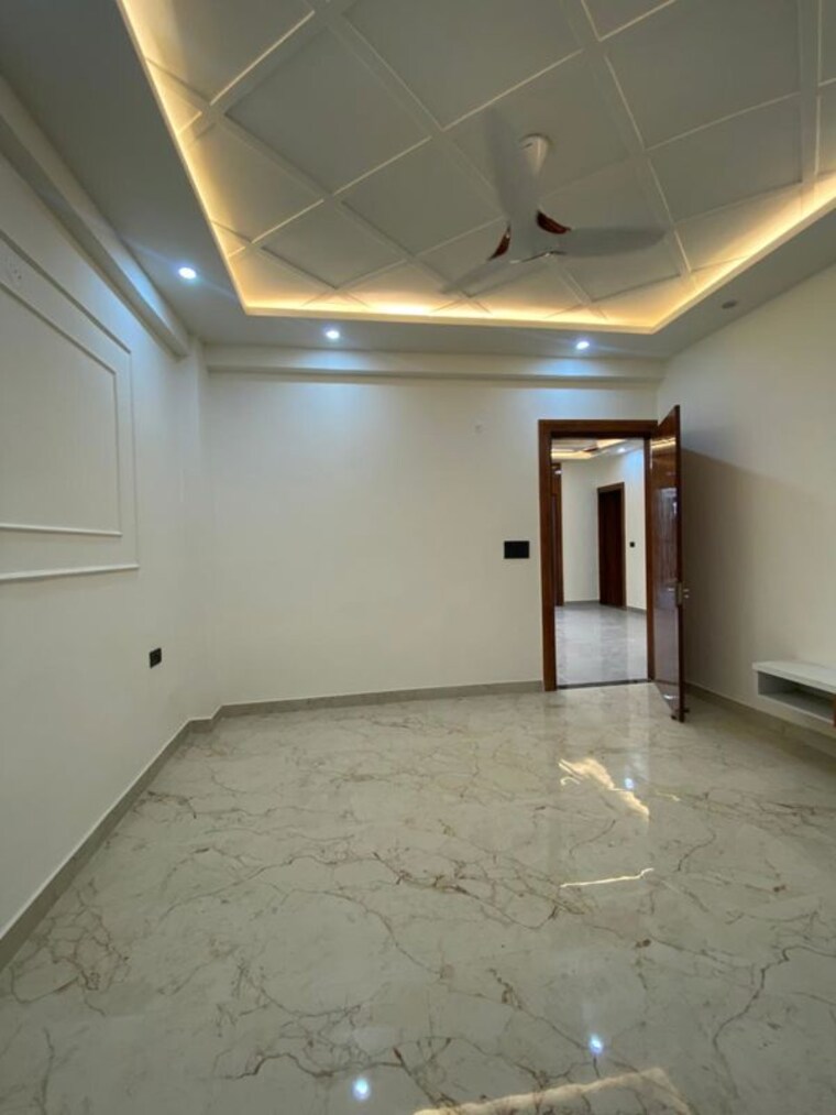 Room, amrapali-crystal-homes 3 Bedroom 1375 Sq.Ft. Apartment In Sector 76 Noida 9916269
