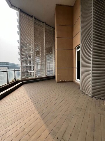 Room in 3 BHK Apartment at Lokhandwala Minerva Mahalaxmi, Mahalaxmi – for Rent