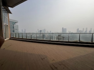 Balcony in 3 BHK Apartment at Lokhandwala Minerva Mahalaxmi, Mahalaxmi – for Rent