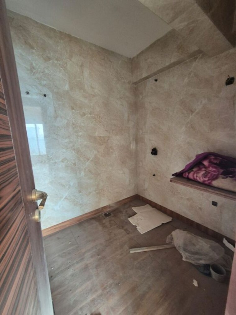 Bathroom, santacruz west 3 Bedroom 1100 Sq.Ft. Apartment In Santacruz West Mumbai 9916165