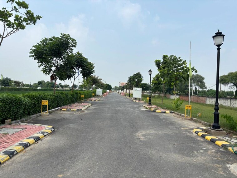 Exterior View, parklands  225 Sq.Yd. Plot In Sector 85 Faridabad 9916306