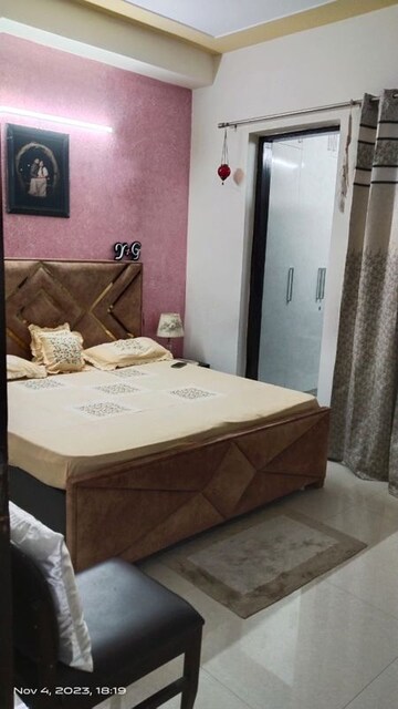 Bedroom in 2 BHK Builder Floor at Global Arcade, Sector 42 – for Rent