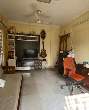 Living Room in 1 BHK Builder Floor at Lokmanya Nagar – for Sale