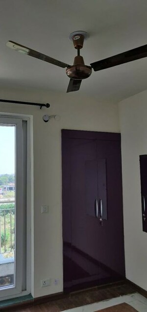Building Lobby in 2 BHK Apartment at BPTP Discovery Park, Sector 80 – for Sale