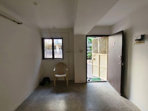 Room in 3 BHK Independent House at Kapil Malhar Apartment, Baner – for Rent