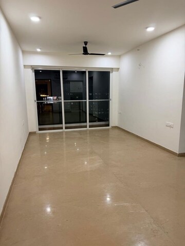 Room in 2 BHK Apartment at Kalpataru Immensa, Kolshet Road – for Sale