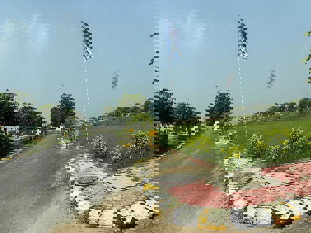 Plot For Sale in Parklands