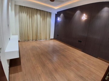 Room in 4 BHK Builder Floor at Sushant Lok 2, Sector 57 – for Sale