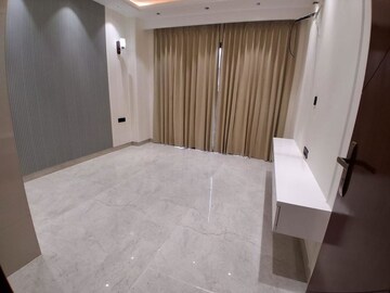 Master Bedroom in 4 BHK Builder Floor at Sushant Lok 2, Sector 57 – for Sale