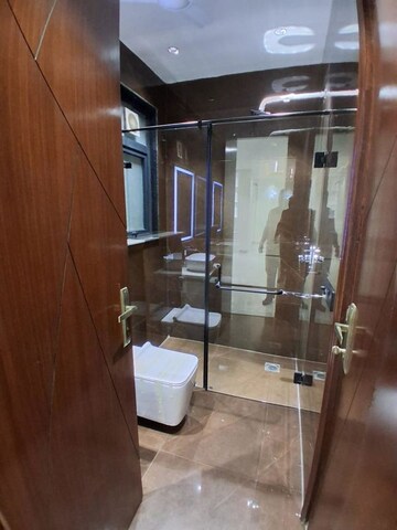 Furnished Amenities in 4 BHK Builder Floor at Sushant Lok 2, Sector 57 – for Sale