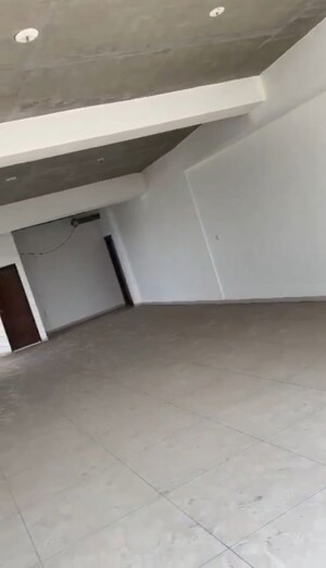Room in  Office Space at Navrangpura – for Rent
