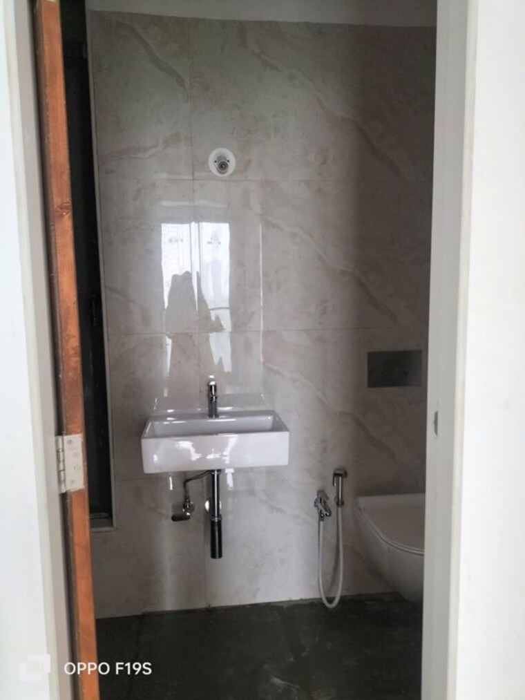 Bathroom, jivan-prakash-apartment 2 Bedroom 744 Sq.Ft. Apartment In Matunga West Mumbai 9916477