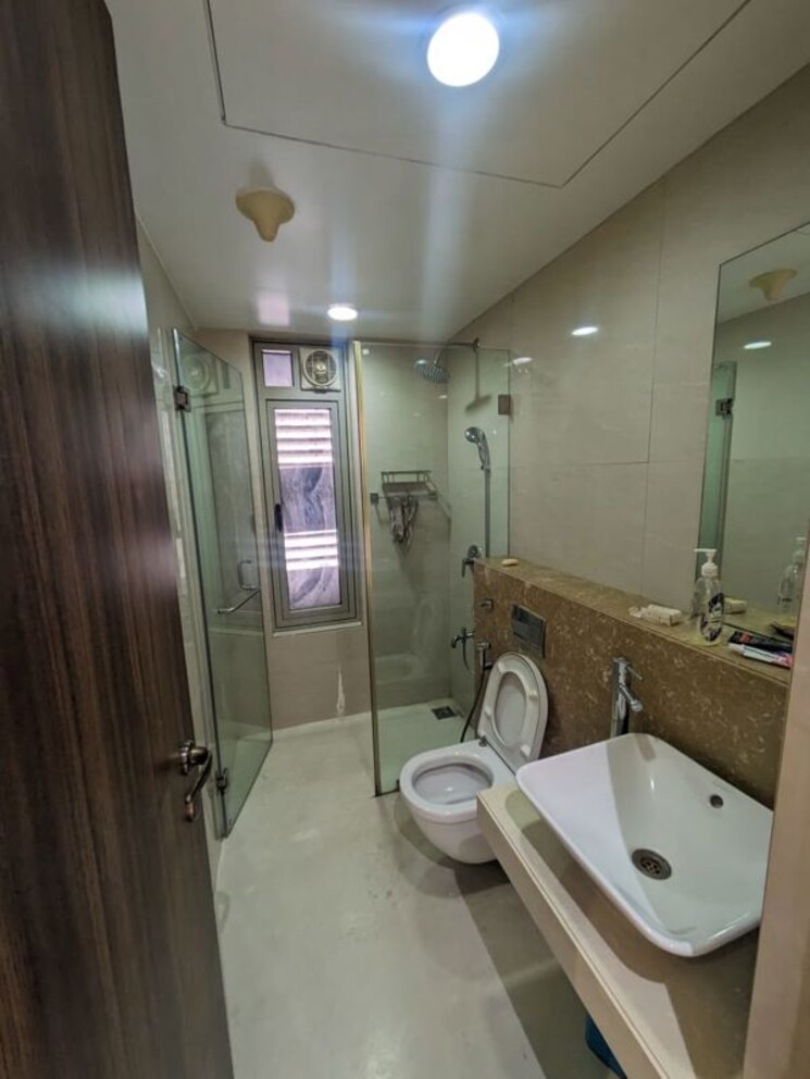 Bathroom, byculla 2 Bedroom 850 Sq.Ft. Apartment In Byculla Mumbai 9916609
