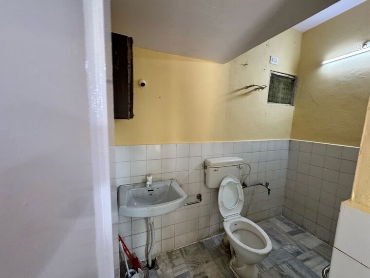 Attached Bathroom, lawsons bay colony 2 Bedroom 1350 Sq.Ft. Apartment In Lawsons Bay Colony Vizag 9916403