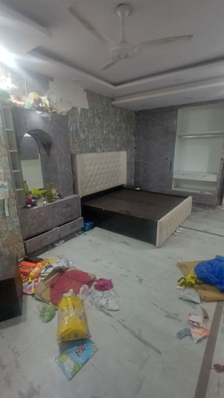 Living Room, karol bagh 3 Bedroom 200 Sq.Yd. Apartment In Karol Bagh Delhi 9916601