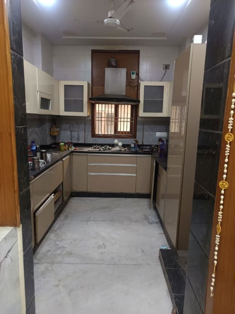 Kitchen, karol bagh 3 Bedroom 200 Sq.Yd. Apartment In Karol Bagh Delhi 9916601