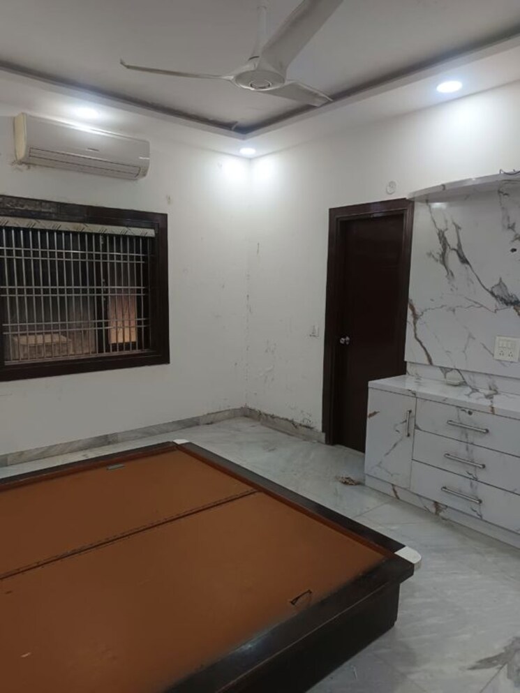 Kitchen, karol bagh 3 Bedroom 200 Sq.Yd. Apartment In Karol Bagh Delhi 9916601