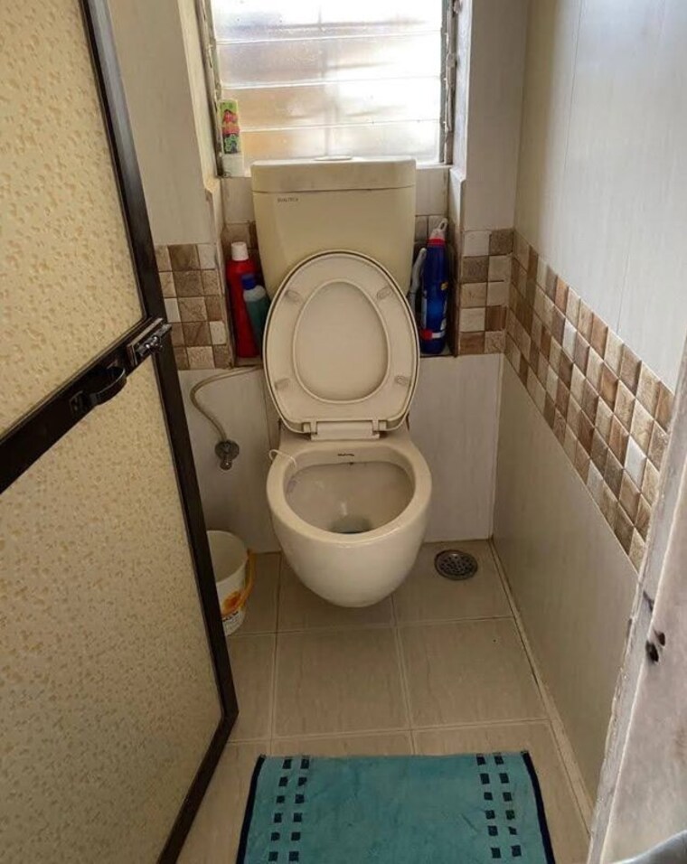 Bathroom, lokmanya nagar 1 Bedroom 437 Sq.Ft. Builder Floor In Lokmanya Nagar Thane 9916580
