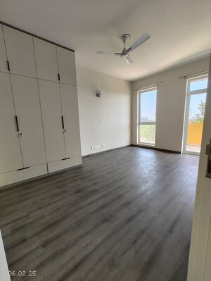 Room in 2 BHK Apartment at Ireo The Corridors, Sector 67a – for Rent