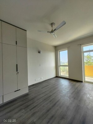 Room in 2 BHK Apartment at Ireo The Corridors, Sector 67a – for Rent