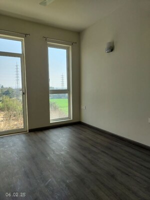 Room in 2 BHK Apartment at Ireo The Corridors, Sector 67a – for Rent