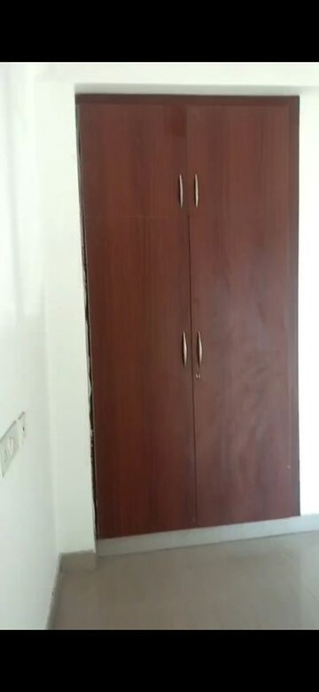 Furnished Amenities in 2 BHK Apartment at VIctoryone Amara, Sector 16 Greater Noida – for Rent