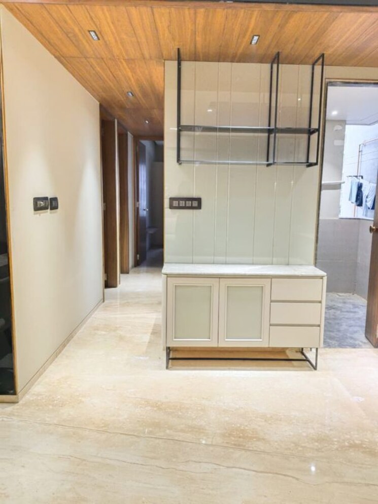 Room, jagatpur 3 Bedroom 241 Sq.Yd. Apartment In Jagatpur Ahmedabad 9916813